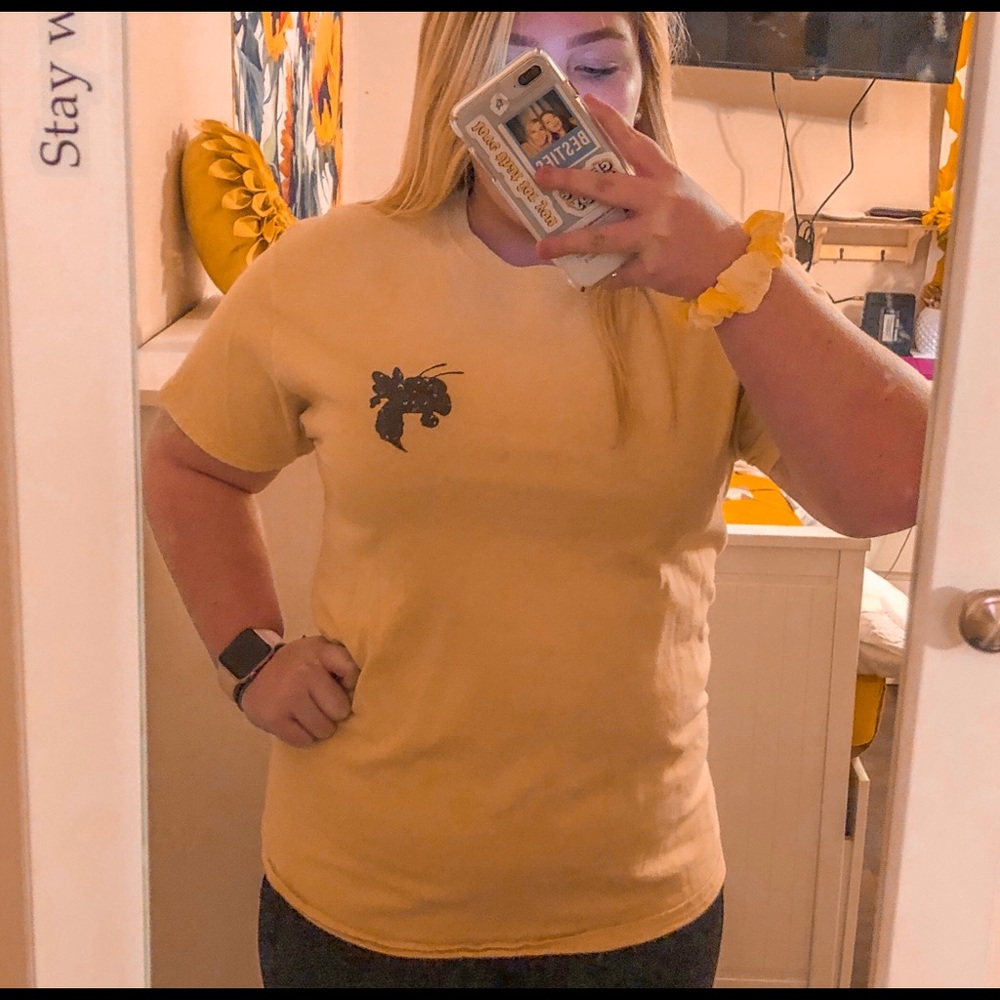 pastel yellow hornets tshirt!